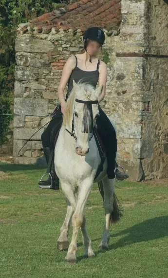 Ada, 27