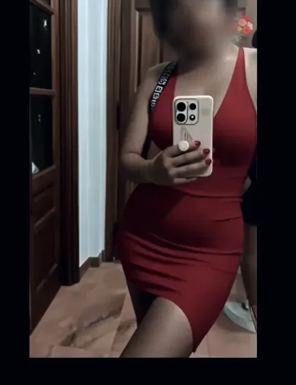 Agata, 27
