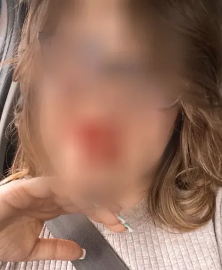 Agata, 38