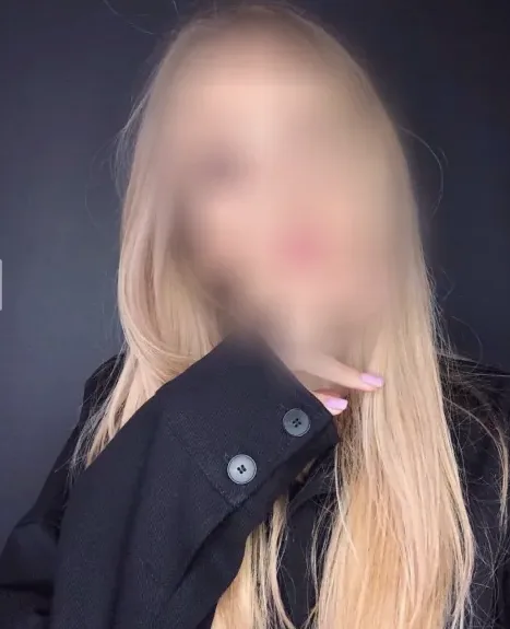 Aoife, 24