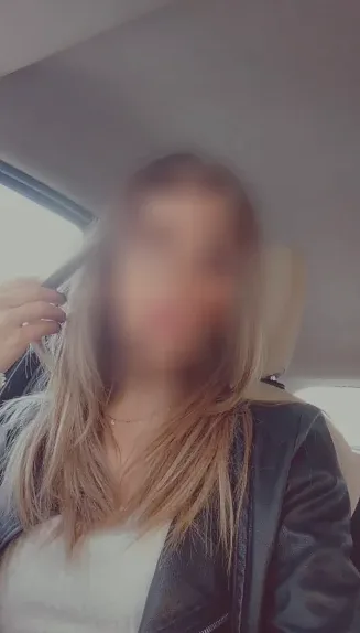 Demi, 33