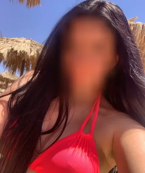 Ella, 31