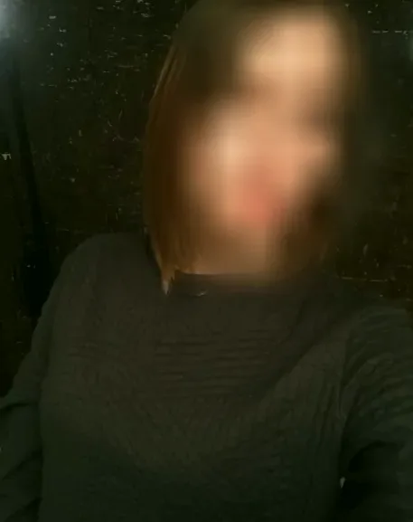 Ewa, 24