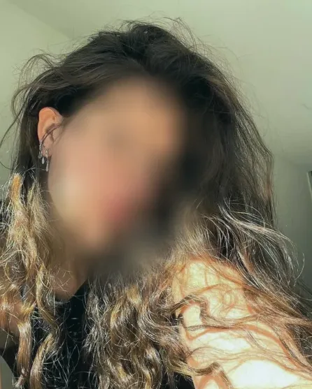 Katie, 19
