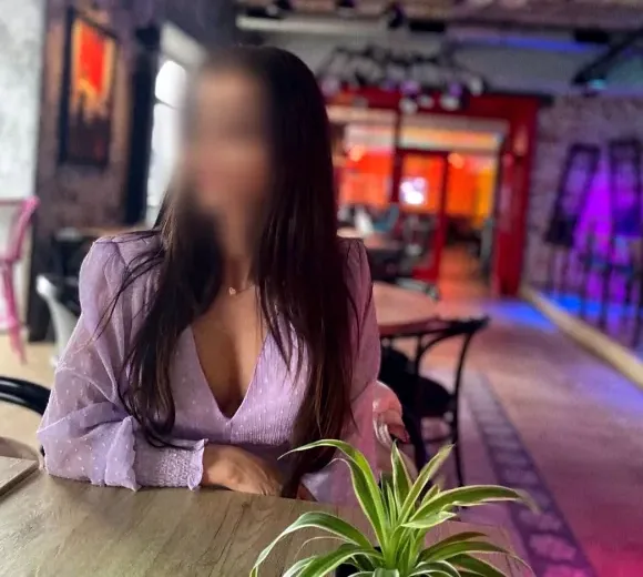Megan, 30