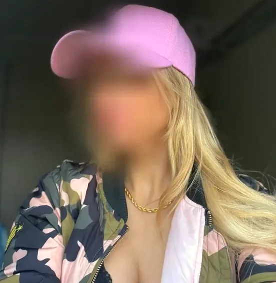 Natalia, 28