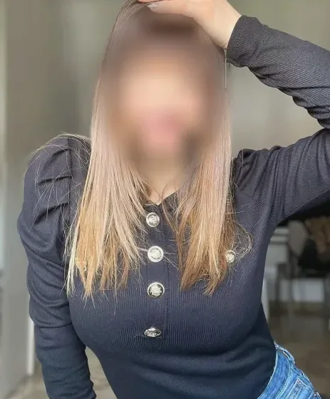 Nour, 37
