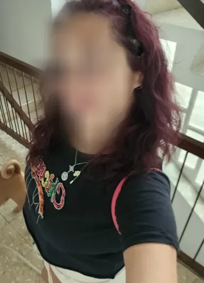 Rosie, 33