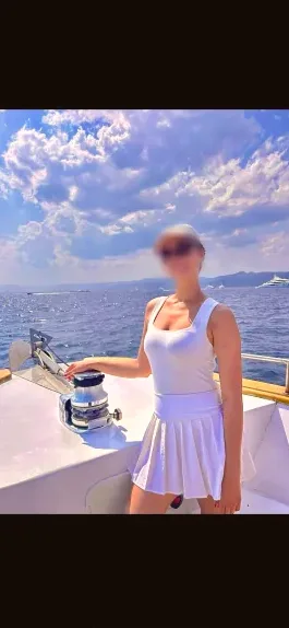 Simran, 33