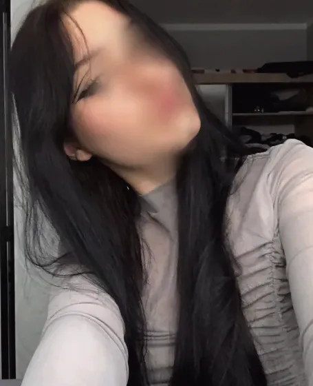 Zara, 20